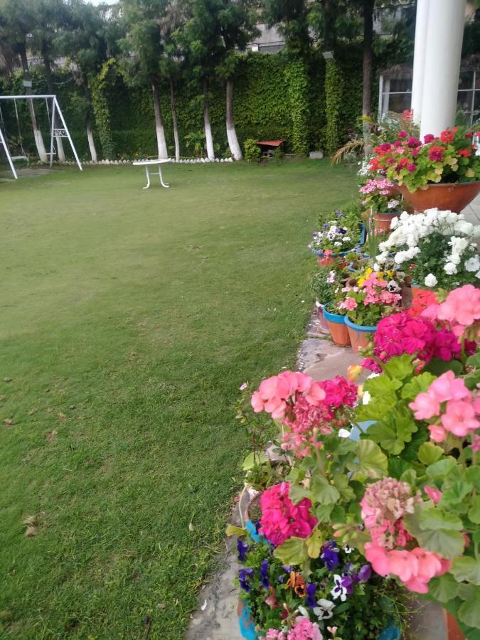 Alaf Laila Guest House Abbottabad Exteriér fotografie